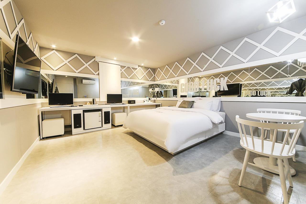 Cheongju Ocean Hotel מראה חיצוני תמונה